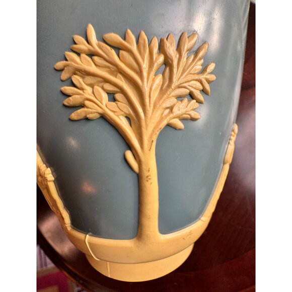 Dialene Better-Maid England Plastic Blue & Ivory Planter With Raised Design 5" V - Picture 10 of 15